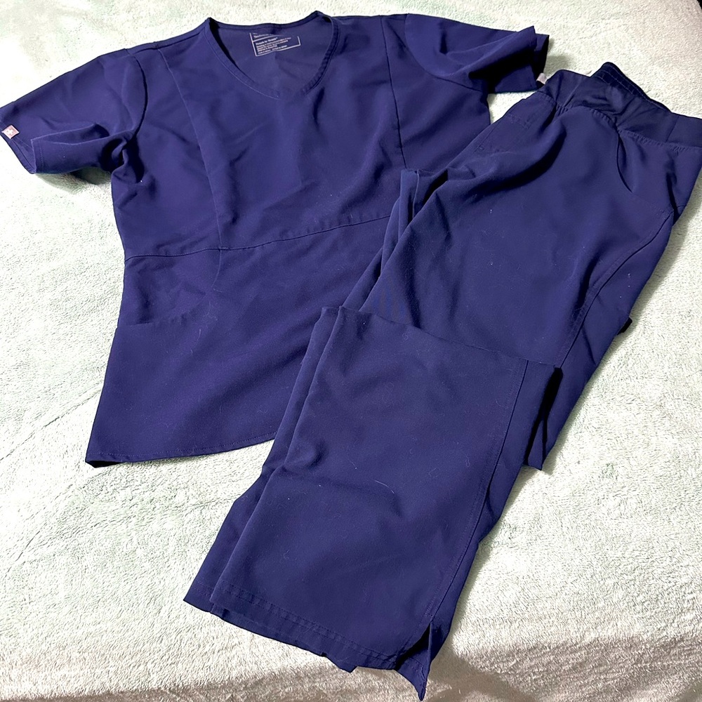 FIGS Navy Blue Scrubs Technical Collection L
